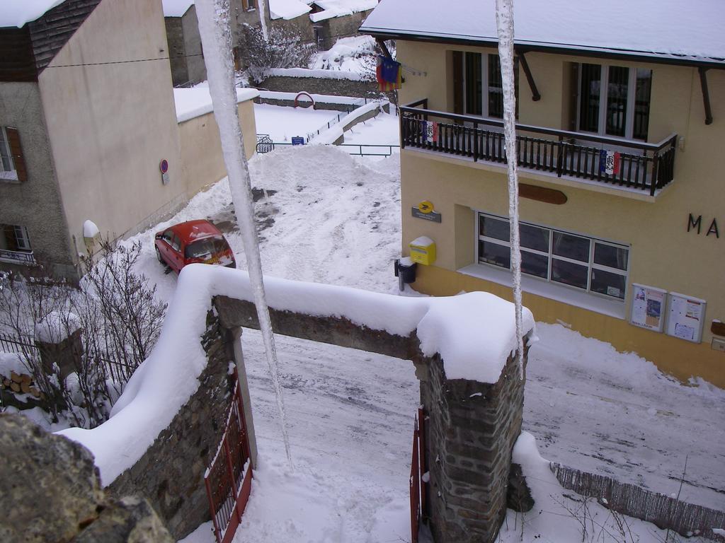 La Maison Bleue La Cabanasse Exterior foto